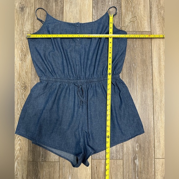 #11) Cute and comfy short romper. X-large new condition. - Picture 3 of 6